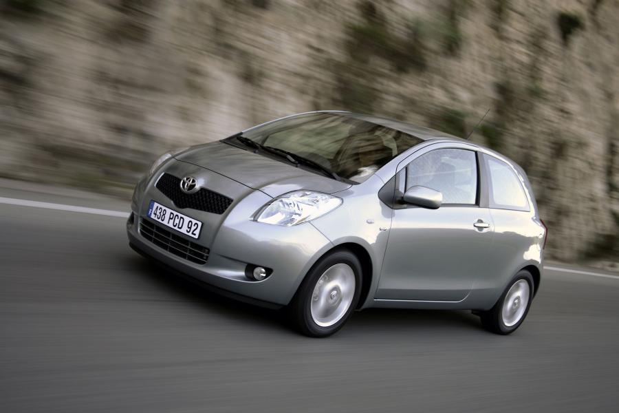  Toyota Yaris 2005 года  (фото 124 из 165)